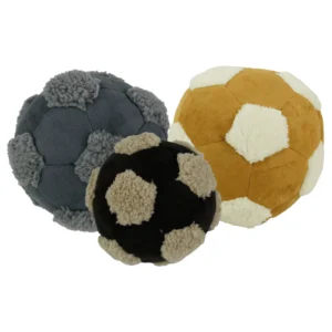 Zachte AFP Lambswool Cuddle Football hondenbal van fleece met pieper in groot formaat
